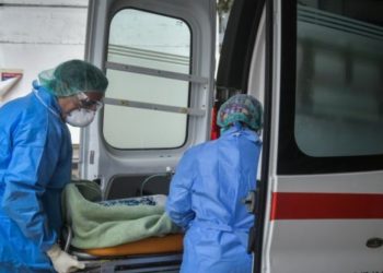 Τραγικό συμβάν στις Σέρρες: “Έριξαν την ασθενή κατά την μεταφορά της με το ασθενοφόρο”[video]