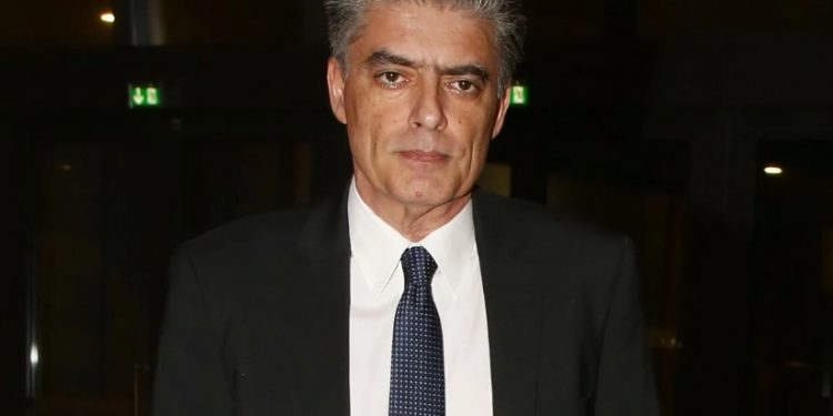 Alldaynews.gr Δείτε το Νίκο Ευαγγελάτο να χαλαρώνει με τους γιους στο σκάφος του