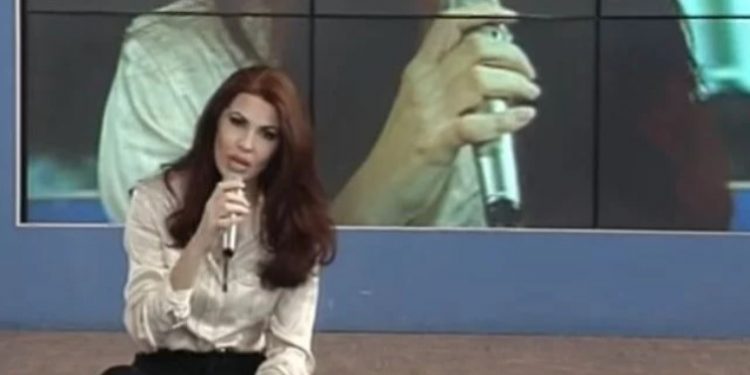 Πού χάθηκε η Χριστίνα Φαρμάκη; Δείτε πού ζει και πώς είναι στα 53 της