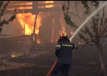 Τραγικές στιγμές στο GNTM: Η εσπευσμένη μεταφορά των μοντέλων λόγω της φωτιάς