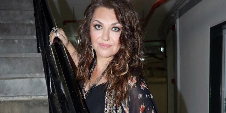 «Θα μελαγχολήσω»: Το απίθανο σκίτσο που έκανε viral το εμβληματικό άσμα της Καίτης Γαρμπή