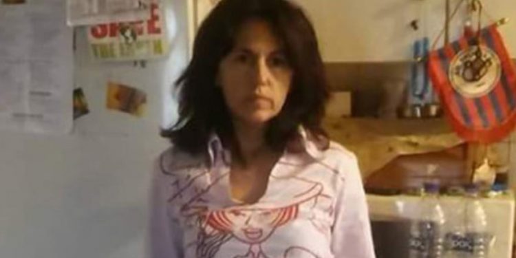 Alldaynews.gr Συζυγοκτονία στα Τρίκαλα: «Τσακωθήκαμε και την σκότωσα» – Φωτογραφίες από τον τόπο του στυγερού εγκλήματος