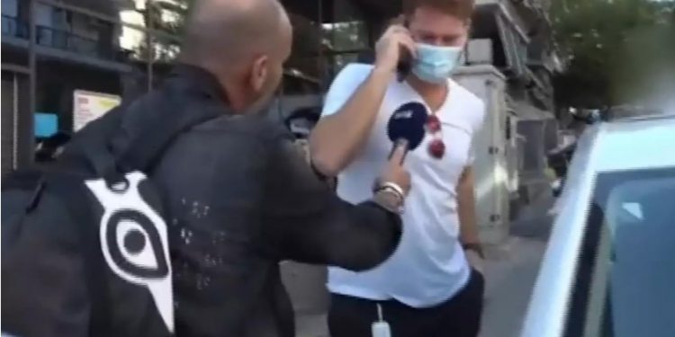 Alldaynews.gr Καφετζής: Η on camera αντίδραση για το εξώδικο του Ατζούν