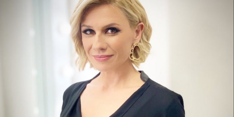 Alldaynews.gr Νύφη η Κατερίνα Καραβάτου με γαμπρό τον Κυριάκο Μητσοτάκη! Το όνειρο που είδε!