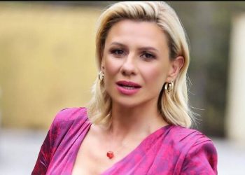 Λύγισε η Κατερίνα Καραβάτου στον αέρα του Mega[video]