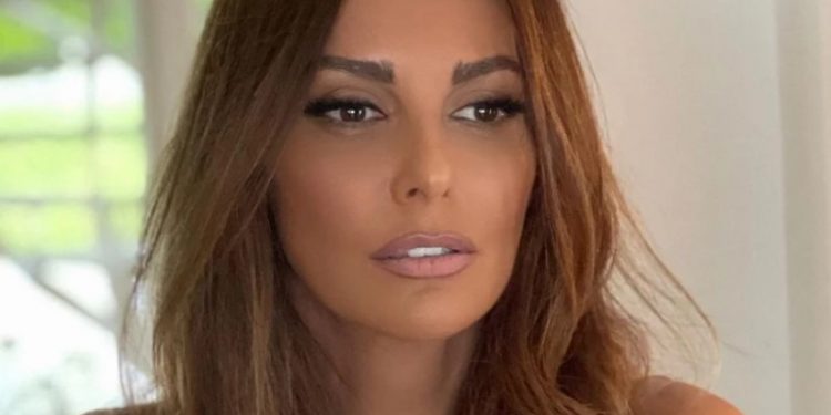 Alldaynews.gr Τραγικές ώρες για την Μπέττυ Μαγγίρα-Νεκρή η μητέρα της