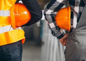 5 tips για να επιλέγεις ρούχα εργασίας εξυπνότερα