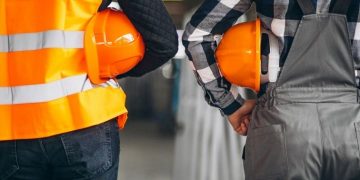 5 tips για να επιλέγεις ρούχα εργασίας εξυπνότερα