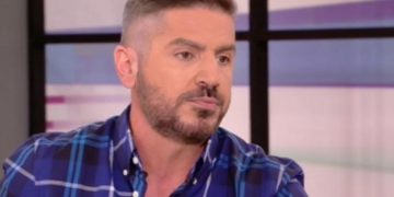 Alldaynews.gr Έξαλλος ο Δημήτρης Μηλιόγλου στον αέρα του Open με τον Γρηγόρη Πετράκο