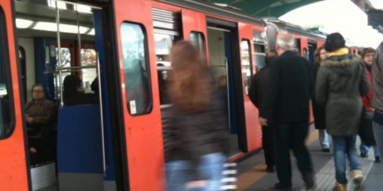 Alldaynews.gr ΜΜΜ: Ξεχάστηκε το “Κρατάμε αποστάσεις”-Είμαστε σαν Σαρδέλες