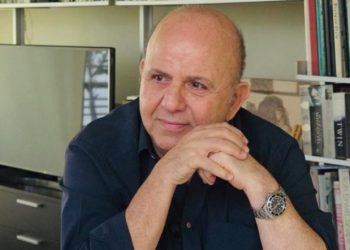 Νίκος Μουρατίδης: «Η σύζυγος του Ανδρέα Μπάρκουλη με πήρε και με έβρισε, με έκανε σκουπίδι»