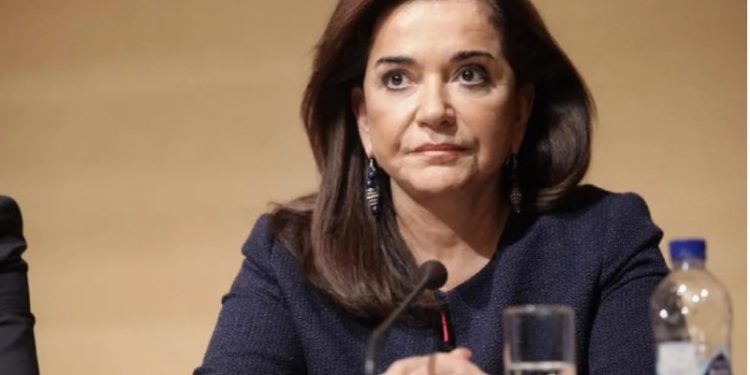 Δύσκολες ώρες για την Ντόρα Μπακογιάννη-Διαγνώστηκε με καρκίνο