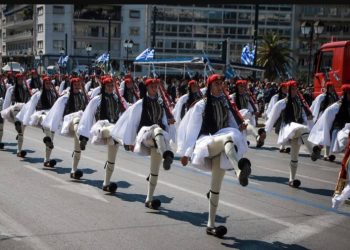 Κυκλοφοριακές ρυθμίσεις σε Αθήνα και Πειραιά λόγω μαθητικών παρελάσεων