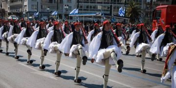 Κυκλοφοριακές ρυθμίσεις σε Αθήνα και Πειραιά λόγω μαθητικών παρελάσεων