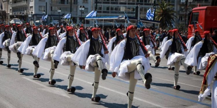 Κυκλοφοριακές ρυθμίσεις σε Αθήνα και Πειραιά λόγω μαθητικών παρελάσεων