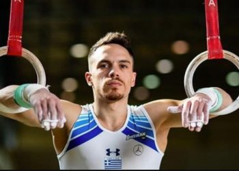 Στο Νοσοκομείο ο Λευτέρης Πετρούνιας-Ταλαιπωρία με την υγεία του