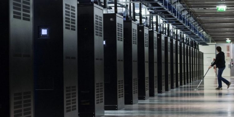 Alldaynews.gr Facebook: Εργαζόμενοι λένε στους New York Times ότι δεν μπορούν να μπουν στο κτήριο, για να διορθώσουν το πρόβλημα!