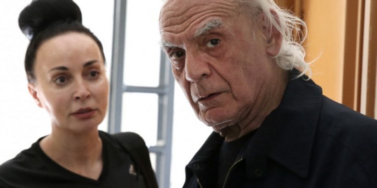 Alldaynews.gr «Η Βίκυ Σταμάτη τον έδενε και τον κακομεταχειριζόταν-Δεν τον ήθελε»-“Βόμβα” από την ξαδέρφη του Τσοχατζόπουλου