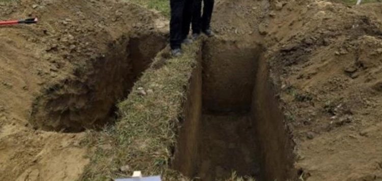 Alldaynews.gr Είχαν θάψει τον επιχειρηματία ζωντανό επειδή χρωστούσε-Τηλεφώνησε μέσα από τον τάφο στον αδερφό του και τον έσωσε!