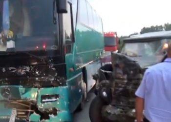 Κρίσιμες ώρες για τον Στρατιωτικό τραυματία: Σύγκρουση Στρατιωτικού Τζιπ με Λεωφορείο