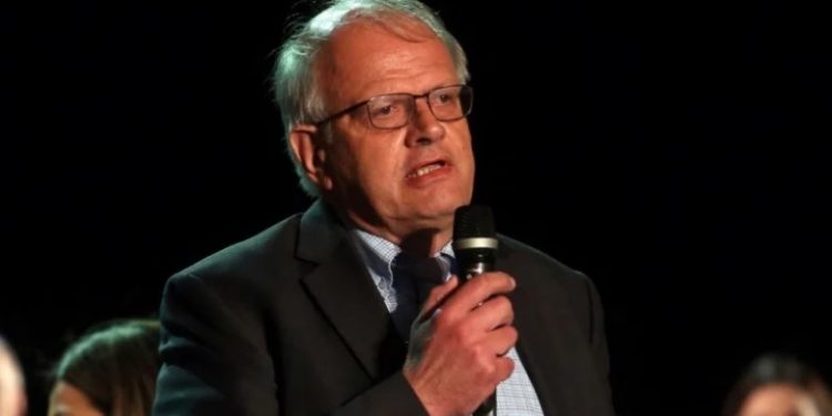 Alldaynews.gr Θρήνος για τον Άκη Τσελέντη-Βαρύ πένθος στην οικογένειά του