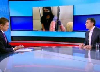 Alldaynews.gr Τσίπρας: «Χάνεται “ένα χωριό” κάθε εβδομάδα και ο Μητσοτάκης βαυκαλίζεται ότι νίκησε την πανδημία» (vid)