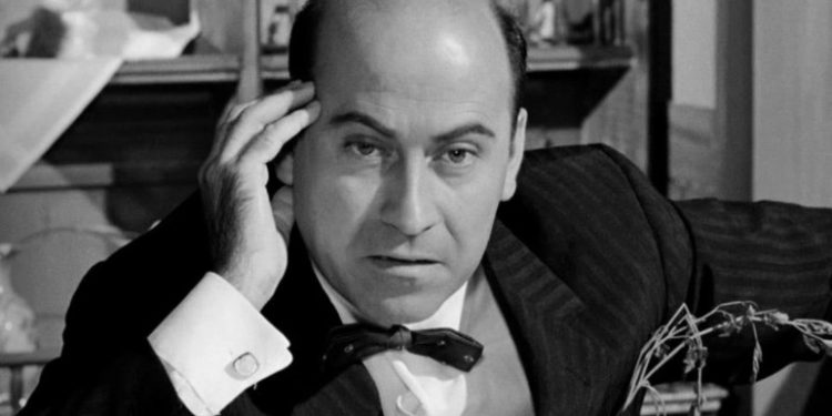 «Ο Θανάσης Βέγγος πήγε να απατήσει τη γυναίκα του και βγήκε με τα βρακιά κατεβασμένα»