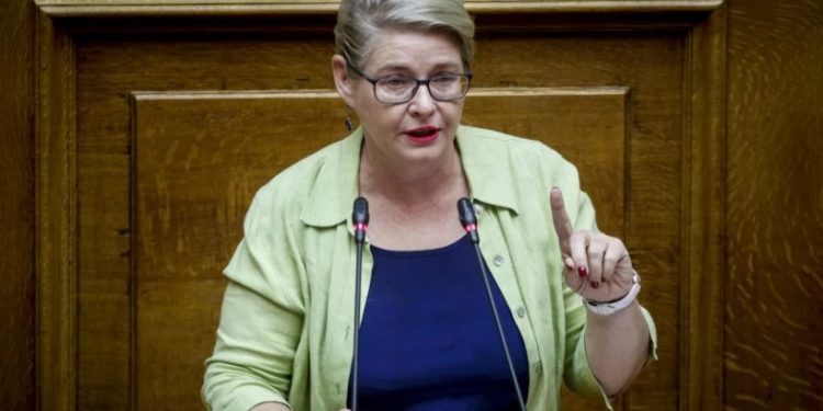 Alldaynews.gr Εμπρησμός στο αυτοκίνητο της Ελένης Ζαρούλια