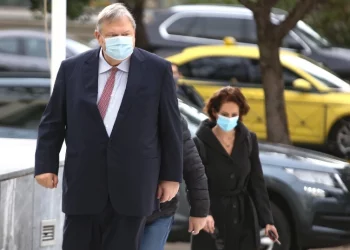 Βενιζέλος: Να πουν γιατί είμαστε στις δύο πρώτες χώρες σε θανάτους από κορονοϊό στην Ευρώπη