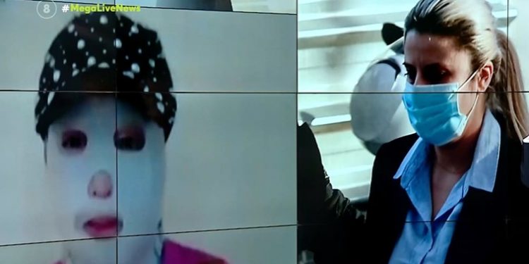 Alldaynews.gr Βιτριόλι – Ιώαννα: «Φοβόμουν την αντίδραση των ανθρώπων – Ανυπομονώ για τη στιγμή που θα βγάλω τη μάσκα» (video)