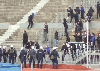 Alldaynews.gr Επεισόδια πριν το Τρίκαλα – Νίκη Βόλου με προσαγωγές και τραυματία (ΦΩΤΟ)