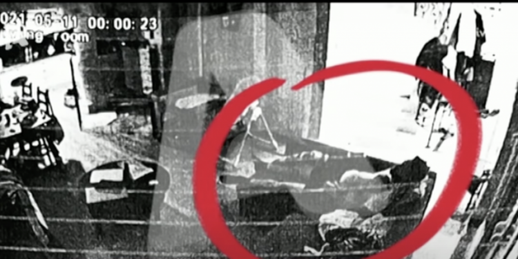 «Το έμαθε και αναζητούσε αποδείξεις»: Το μυστικό της κάμερας ασφαλείας που έψαχνε τη μέρα της δολοφονίας της η Καρολάιν