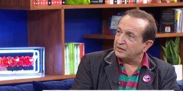 Alldaynews.gr Σπύρος Μπιμπίλας: Ο Πέτρος Φιλιππίδης μού στάθηκε σαν αδερφό (video)