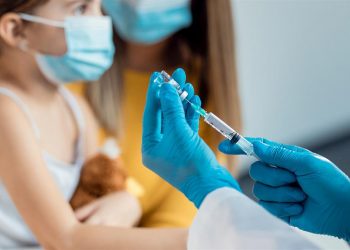 Εμβόλια κορονοϊού σε παιδιά 5-11 ετών: Είναι ασφαλή; Τα περιστατικά μυοκαρδίτιδας και περικαρδίτιδας – Οι απαντήσεις των ειδικών