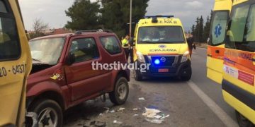 Alldaynews.gr Θεσσαλονίκη: Τζιπάκι έπεσε πάνω σε σχολικό λεωφορείο – Στο νοσοκομείο επτά παιδάκια (φωτο)