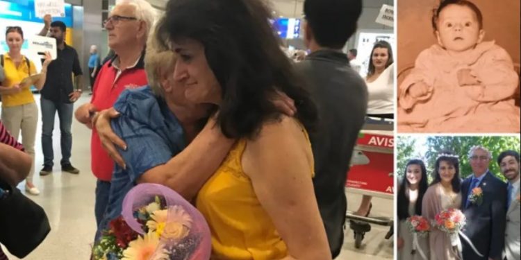 Έψαχνε από τις ΗΠΑ στην Ελλάδα τη βιολογική της μητέρα – Την βρήκε Μέσω Facebook στην ορεινή Ναυπακτία[photos]