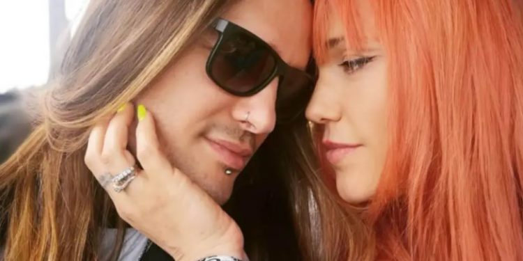 H Πηνελόπη Αναστασοπούλου ποζάρει γυμνή στον φακό του άνδρα της[photo]