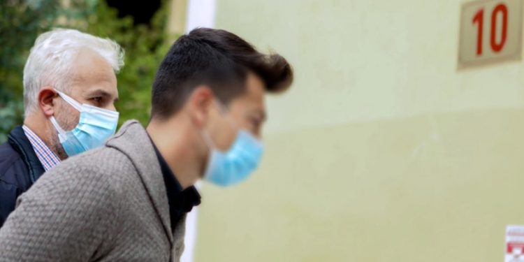Alldaynews.gr «Αν είμαι παιδόφιλος, θέλω να θεραπευτώ» – Εξωφρενικό αίτημα από τον προπονητή τένις