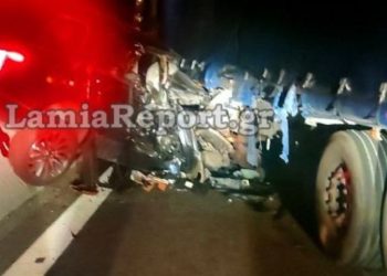Alldaynews.gr Σοβαρό τροχαίο με τον Αλέξη Κούγια-To αυτοκίνητό του «καρφώθηκε» σε φορτηγό