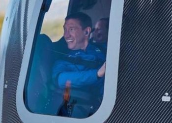 Τραγωδία με τον Γκλεν ντε Βρις: Σκοτώθηκε σε αεροπορικό δυστύχημα μετά το ταξίδι στο διάστημα