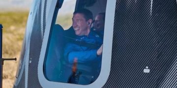 Alldaynews.gr Τραγωδία με τον Γκλεν ντε Βρις: Σκοτώθηκε σε αεροπορικό δυστύχημα μετά το ταξίδι στο διάστημα