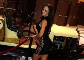 «Κάποτε ένας πελάτης μου έκοψε με τα δόντια του κομμάτι από το πόδι μου»