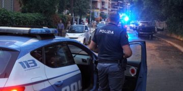 Alldaynews.gr Τραγωδία: Έφυγε από το νοσοκομείο με κορονοϊό, πήγε στο σπίτι της πρώην του και δολοφόνησε το παιδί τους