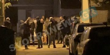 Πριν Λίγο: Γυναίκα βρέθηκε Νεκρή στην αυλή του σπιτιού της-Σοκαρισμένοι οι γείτονες[photos]