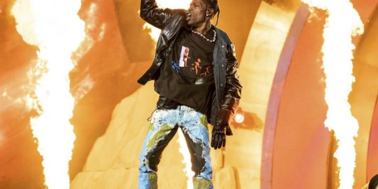 Τραγωδία στο Τέξας: Τι είναι το επικίνδυνο «raging» που προτείνει στους φαν του ο ράπερ Τράβις Σκοτ