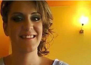 «Εχασα τη ζωή μου, τα παιδιά μου, την οικογένειά μου»: Το τελευταίο μήνυμα 43χρονης που «ανέβαλε» τον εμβολιασμό και χάθηκε