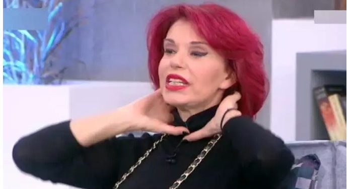 Alldaynews.gr Πωλίνα Γκιωνάκη: «Μου χτύπησε το κεφάλι σε ξύλο και με έπιασε από τον λαιμό»