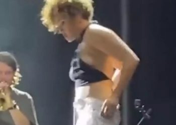 Sophia Urista: Η συγγνώμη της τραγουδίστριας που ούρησε on stage θαυμαστή – «Ξεπέρασα τα όρια»