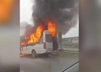 Θεσσαλονίκη: Φωτιά σε λεωφορείο με προσκυνητές από το Άγιο Όρος