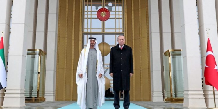 Alldaynews.gr Τα Ηνωμένα Αραβικά Εμιράτα δίνουν $10 δισ. στον Ερντογάν για τη διάσωση της τουρκικής οικονομίας